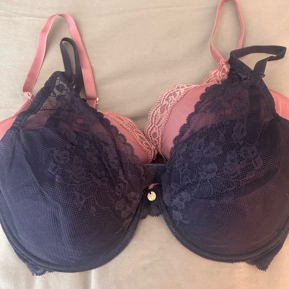 Set of 2 Natori Plunge Bras 34F